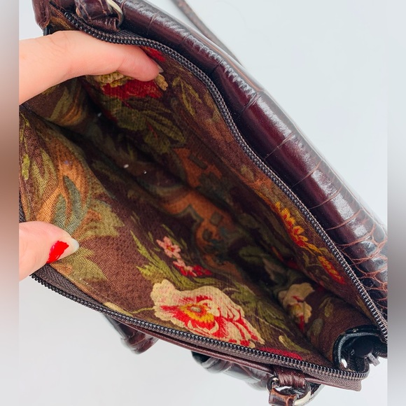 BRIGHTON✨Vintage Chestnut Croc Embossed Leather Organizer Crossbody - Picture 11 of 14